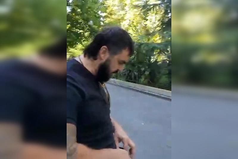 Пассажир с корочкой ФСИН отказался платить за такси в Сочи