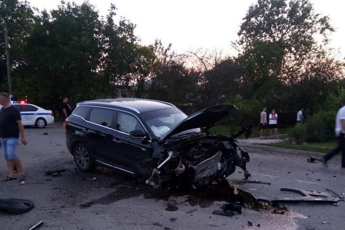 Три человека погибли в ДТП на перекрестке в кубанской станице