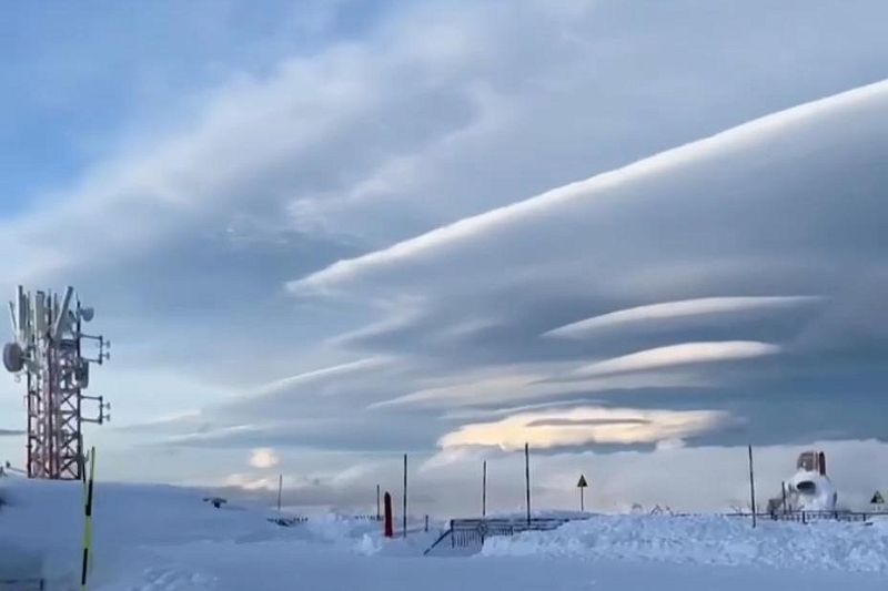 Необычные облака заметили туристы в горах Сочи
