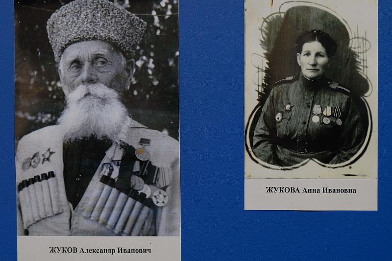 Александр Жуков в 55 лет ушел добровольцем на фронт вместе с женой Анной. 