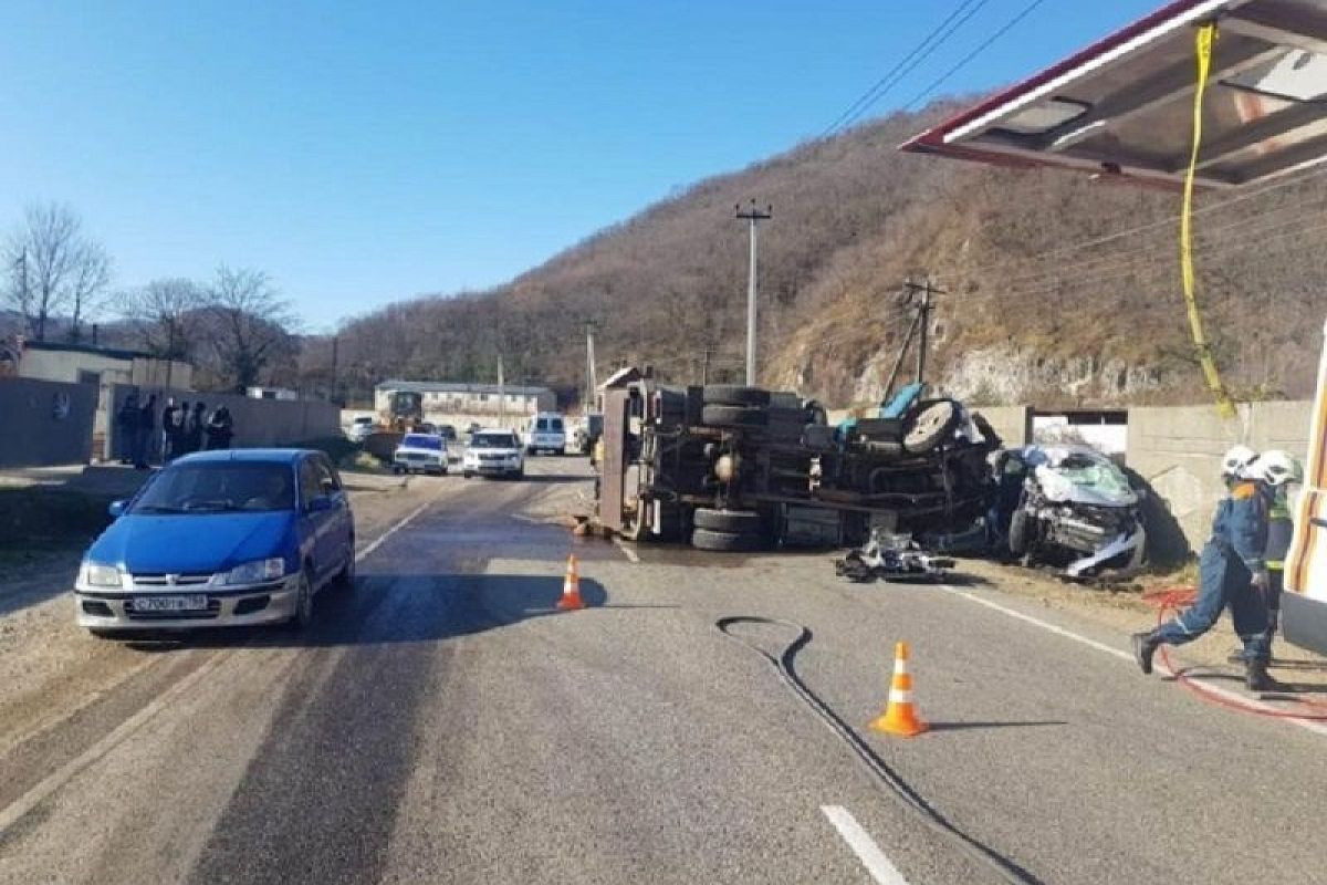 Стали известны подробности жесткого ДТП, где погиб водитель минивэна