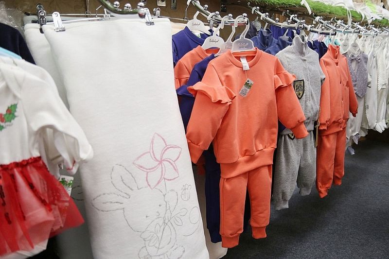 Предприятие по пошиву одежды для новорожденных из Краснодара поставляет продукцию в 35 регионов страны