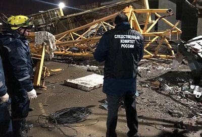 СК возбудил уголовное дело после гибели двух человек при падении башенного крана на стройплощадке