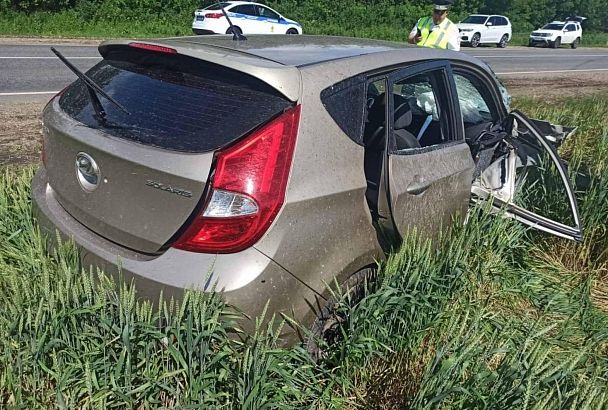 В Краснодарском крае столкнулись Hyundai и Toyota. Погибла женщина-водитель