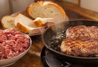 «Вечный» фарш для котлет на хлебе: сочный и нежный - лепится сам, а жарятся котлеты мечты