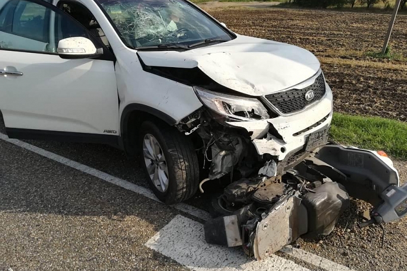 В Краснодарском крае при столкновении с легковушкой погиб водитель мопеда