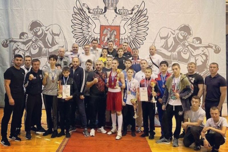 На первенстве России по боксу кубанские спортсмены завоевали девять медалей
