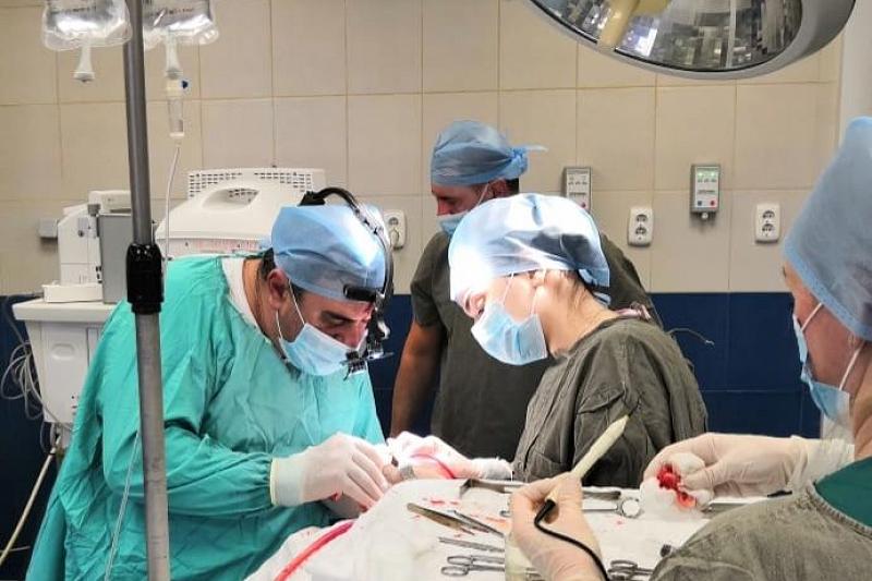 В Краснодаре хирурги спасли женщину с 30-сантиметровой грыжей