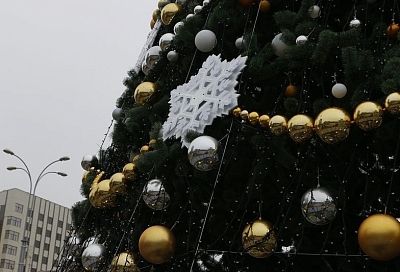 В городах и районах Краснодарского края отменили массовые новогодние мероприятия и фейерверки