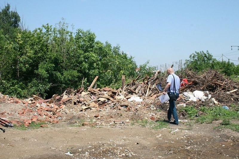 В Краснодаре владельцев земли оштрафуют за мусорную свалку в дачном поселке «Магистраль»