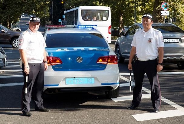 Сочинские полицейские помогли экстренно доставить в больницу ребенка