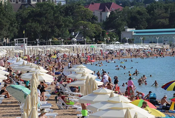 Названа средняя стоимость тура на курорты России в пик сезона