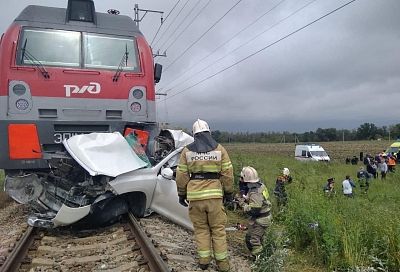 Уголовное дело возбуждено после столкновения поезда с автомобилем под Анапой