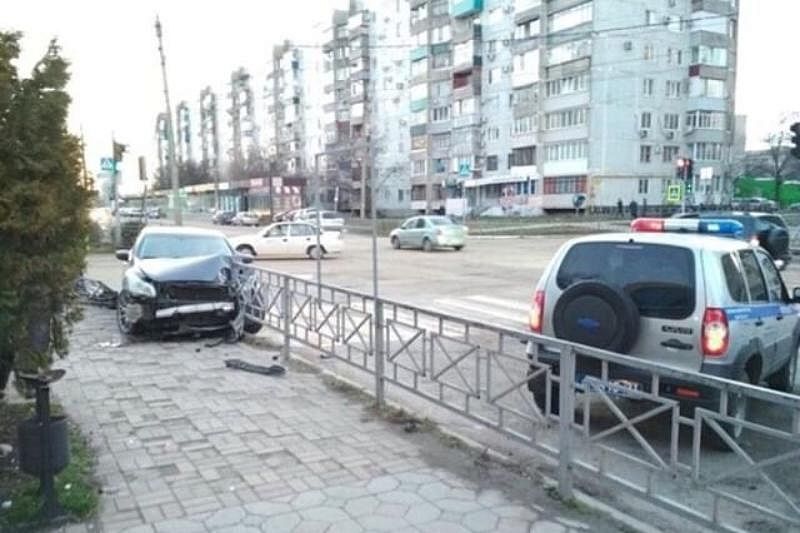 В Краснодарском крае пьяный инспектор ДПС устроил ДТП на Infiniti G25