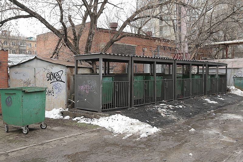 Мэр Краснодара предложил создать оперативную бригаду по вывозу мусора