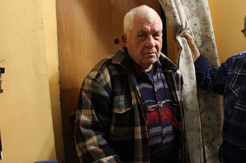В Краснодаре волонтерский штаб помощи пожилым людям доставил по заявке первую продуктовую корзину