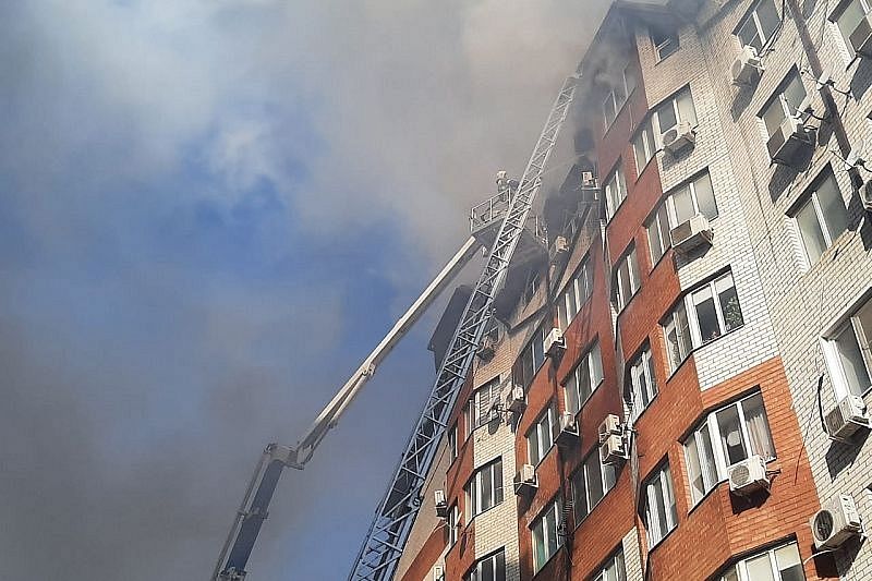 Огонь уничтожил 23 квартиры в многоэтажном доме