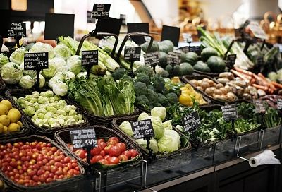 Как не отравиться летом: советы Роспотребнадзора по выбору продуктов на рынках