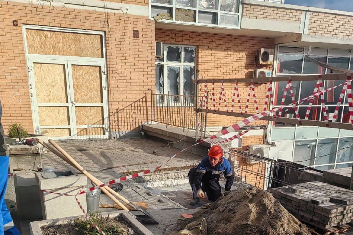 Мэр Новороссийска рассказал, как идет ликвидация последствий вражеской атаки БПЛА