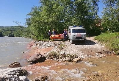 Прошло пять дней: упавшие в горную реку двое туристов до сих пор не найдены