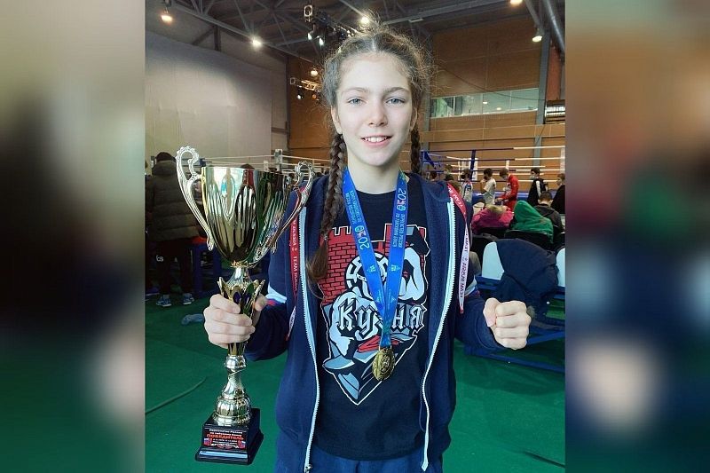 Бей первой, Бэлла! ﻿12-летняя краснодарка взяла золото на краевых соревнованиях по тайскому боксу