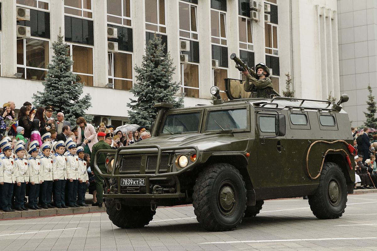 В 11.00 на Главной городской площади состоится парад соединений и воинских частей Краснодарского военного гарнизона. 