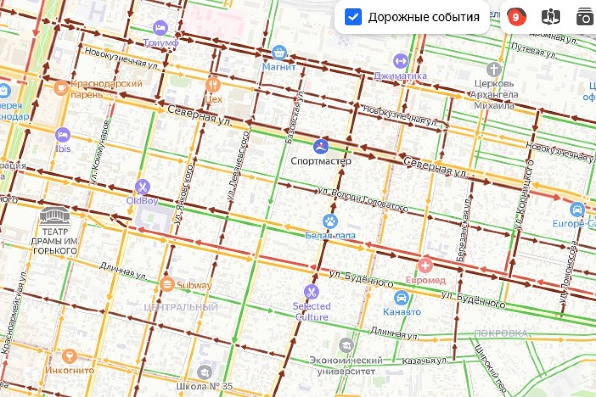 В Краснодаре автомобилисты застряли в 9-балльных пробках 