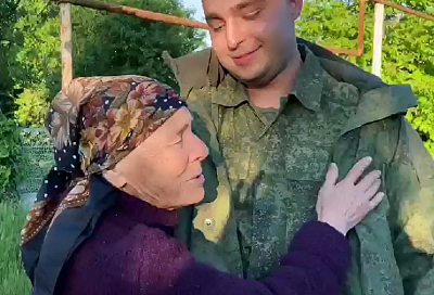 «Это слезы радости»: разыскивавшую родственников пенсионерку из ЛНР привезли на Кубань 