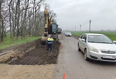 Участок дороги между Старомышастовской и Красносельским в Динском районе отремонтируют до конца года