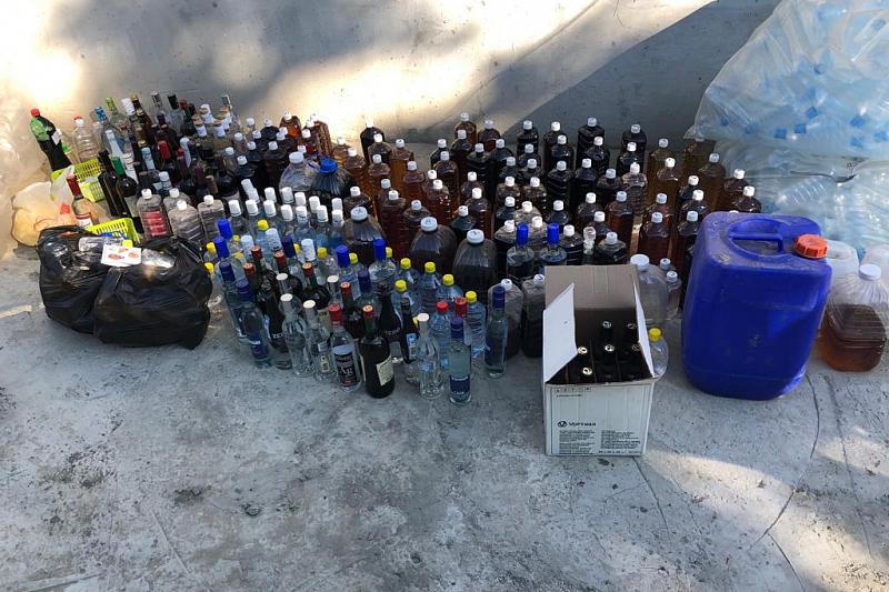 2 тонны алкоголя: ФСБ закрыла производство контрафактного коньяка в Краснодарском крае