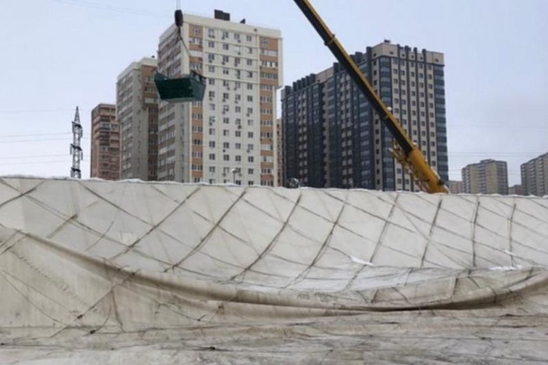 Крышу спорткомплекса «Екатеринодар» в Краснодаре, которая сложилась под тяжестью снега, отремонтируют к 28 января