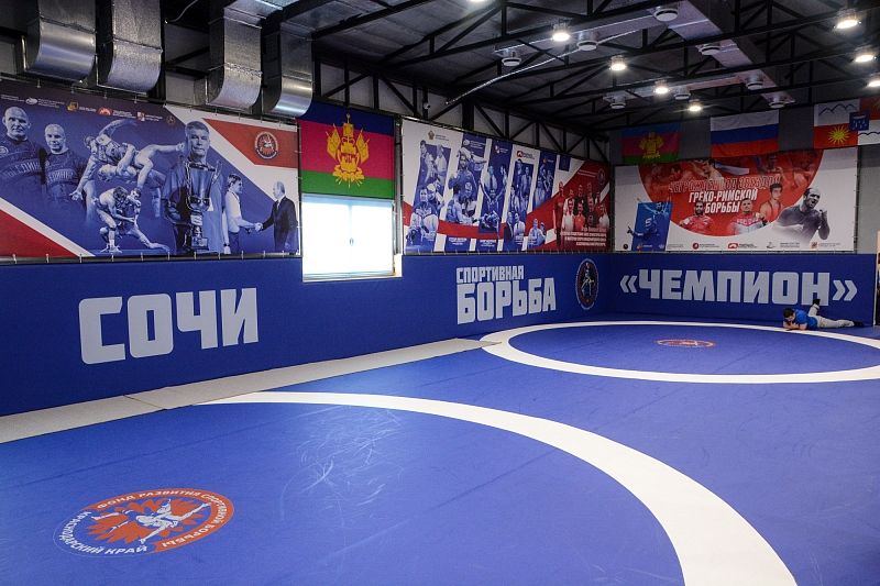 В Сочи появился новый «Чемпион»: в Адлерском районе города открылся зал спортивной борьбы