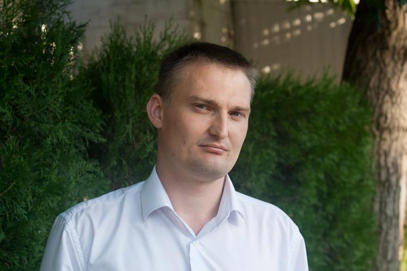 Михаил Беньяш был задержан 9 сентября в день проведения несанкционированного шествия в Краснодаре и приговорен к 14 суткам административного ареста.