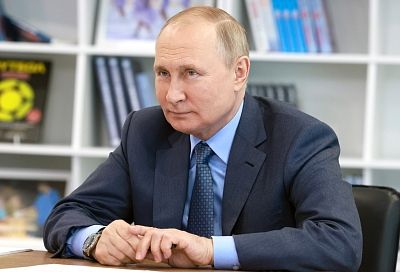 Песков рассказал, купается ли Путин в море во время визитов в Сочи