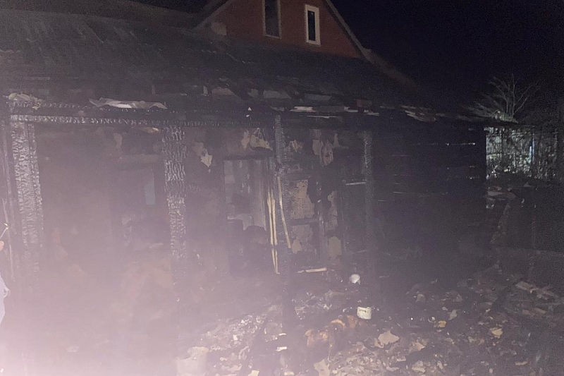 В Краснодарском крае за сутки при пожарах погибли 4 человека