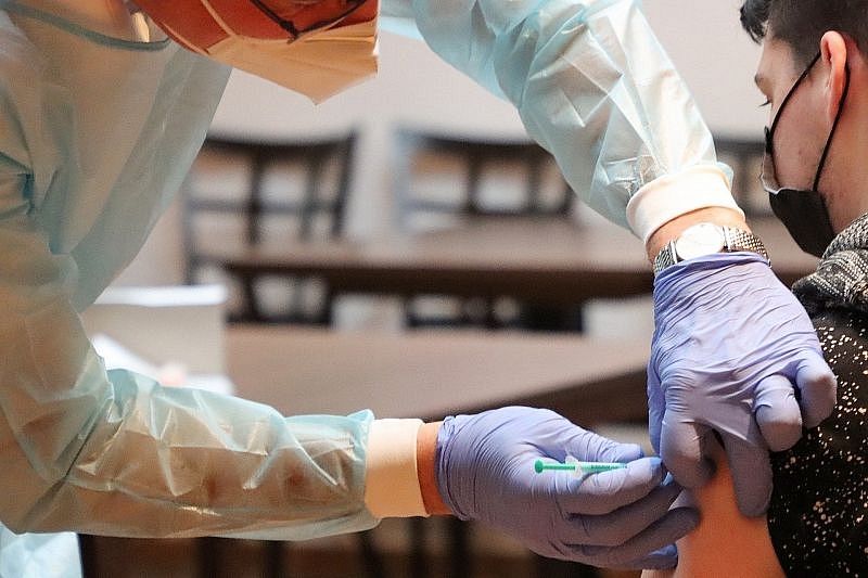 Около 13 тыс. жителей Сочи сделали прививку от COVID-19