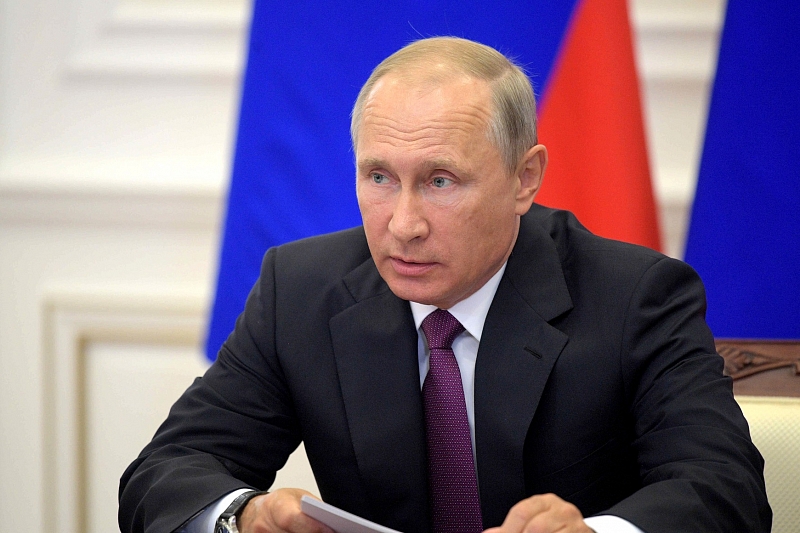 Путин: говорить об одномоментной отмене ограничений по коронавирусу нельзя