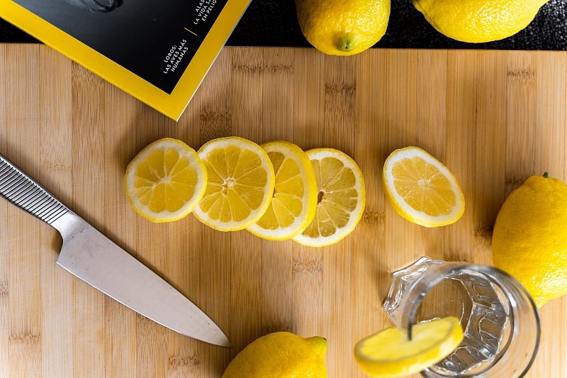 Простые рецепты жиросжигающих напитков из лимона