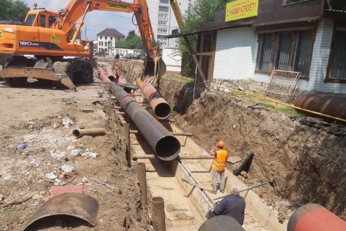 В центре Краснодаре горячую воду включат на две недели позже