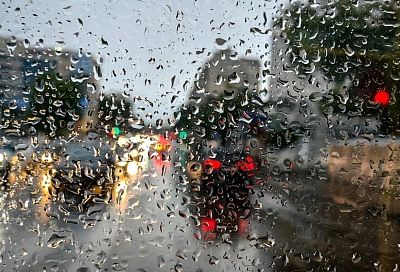 Мощные грозовые дожди, град и шквалистый ветер: непогода надвигается на Краснодарский край
