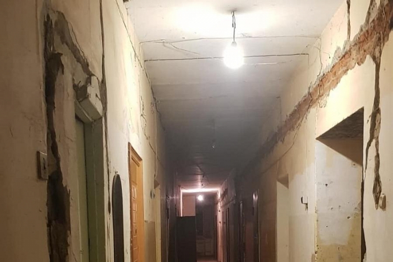 В Краснодаре аварийное общежитие по улице Дзержинского расселят в 2020 году