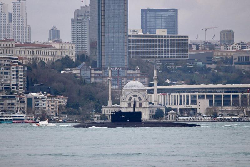Подводная лодка «Краснодар» прошла через Босфор и направляется в Средиземное море (видео)