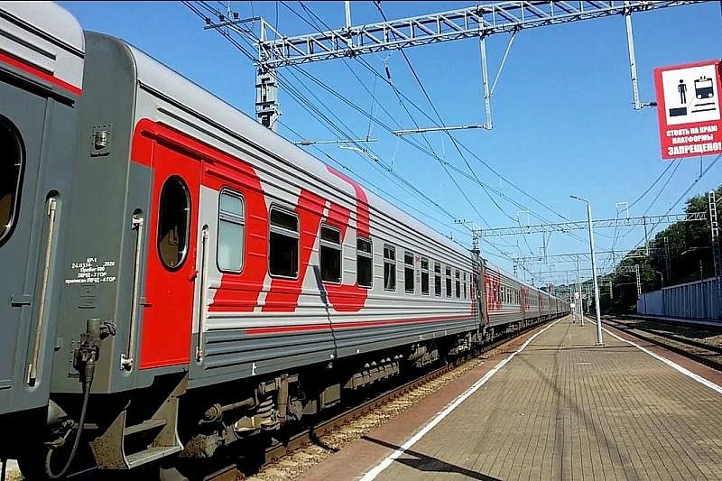 Адлер, Москву и Ростов в праздничные дни свяжут дополнительные поезда