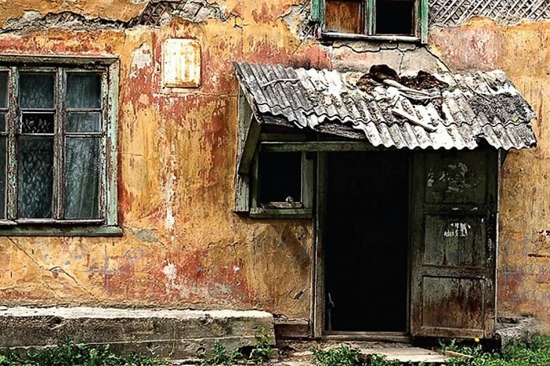 В Краснодарском крае за 10 лет из ветхого аварийного жилья расселено более 12 тысяч человек