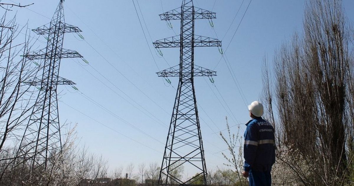 Отключение электроэнергии. Высоковольтные линии. Линия электропередач электростанция. Высоковольтные линии. Электролинии.