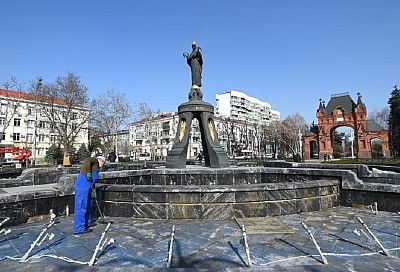 Фонтаны готовят к новому сезону в Краснодаре