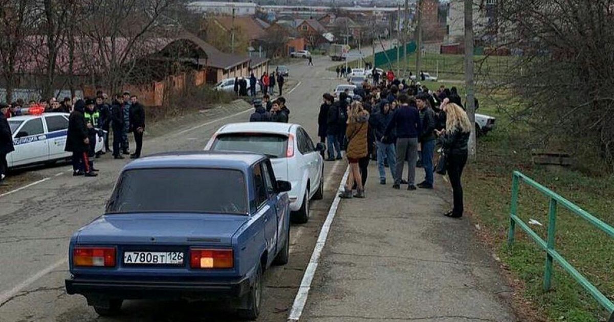 Майкоп 18. Адыгейск люди. Авария в Краснодаре на ВАЗ 2105. Авария в Майкопе вчера вечером. Случай в Адыгейске подростки.