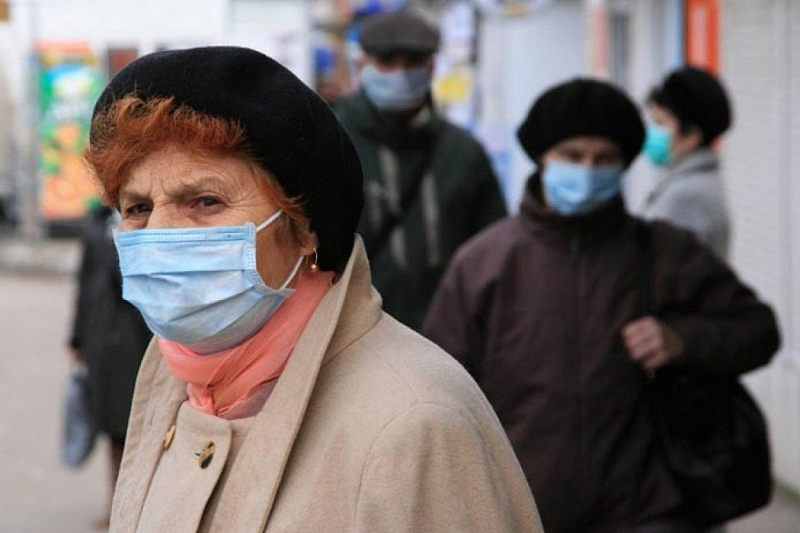 В Роспотребнадзоре посоветовали избегать многолюдных мест, чтобы не заболеть гриппом и ОРВИ