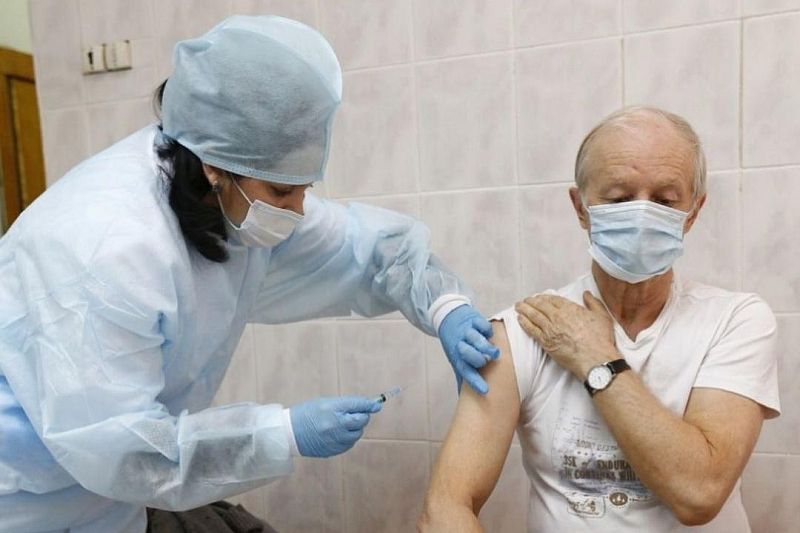 Главные врачи восьми городов и районов Краснодарского края получат выговоры за отсутствие вакцинации