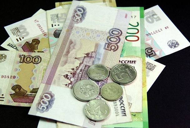 8-летняя жительница Омска задолжала приставам 700 тысяч рублей